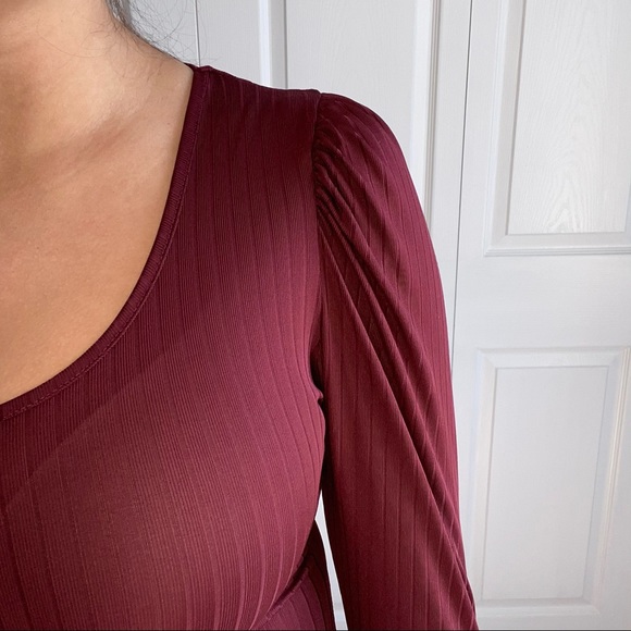 Puff Sleeve along Sleeve Top Size: S - Picture 3 of 4